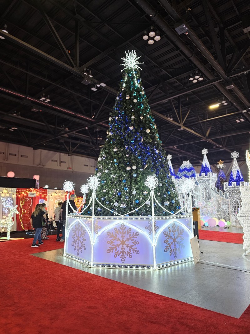 Outdoor Commercial Christmas Trees Made In USA